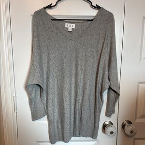 Elle Sparkling Gray V-Neck Sweater Sz large